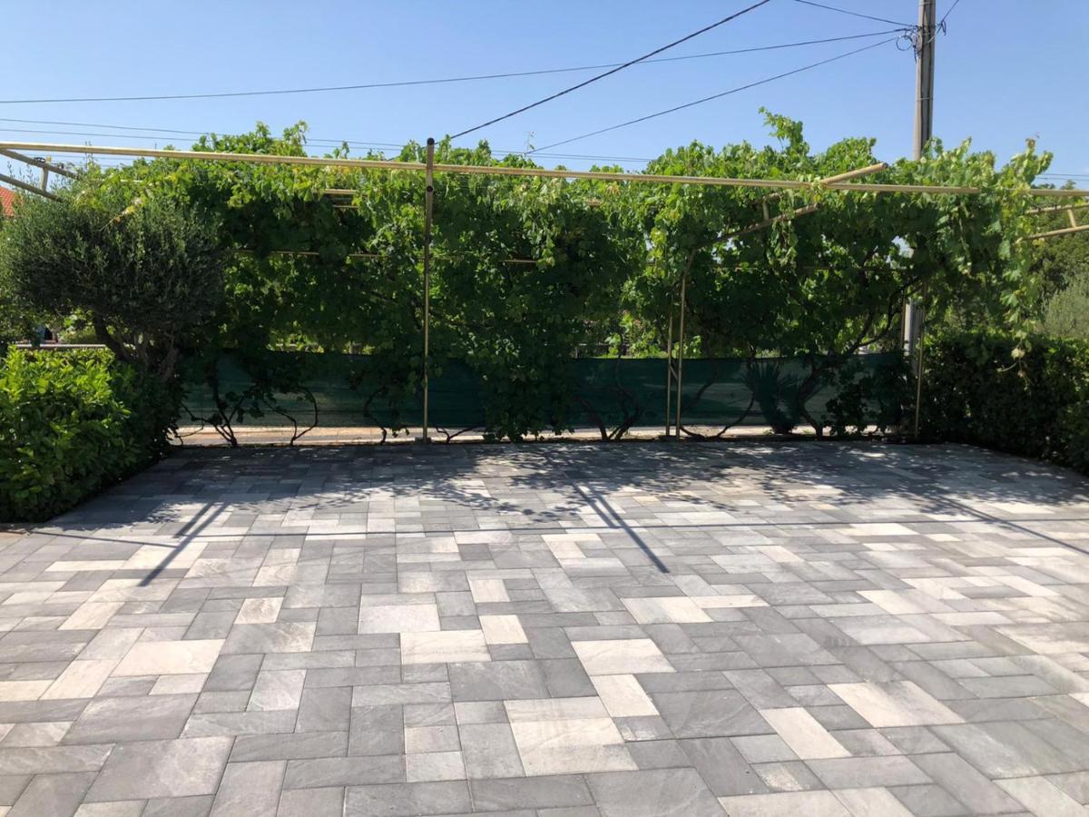 Lucija Apartments Vrh  Bagian luar foto