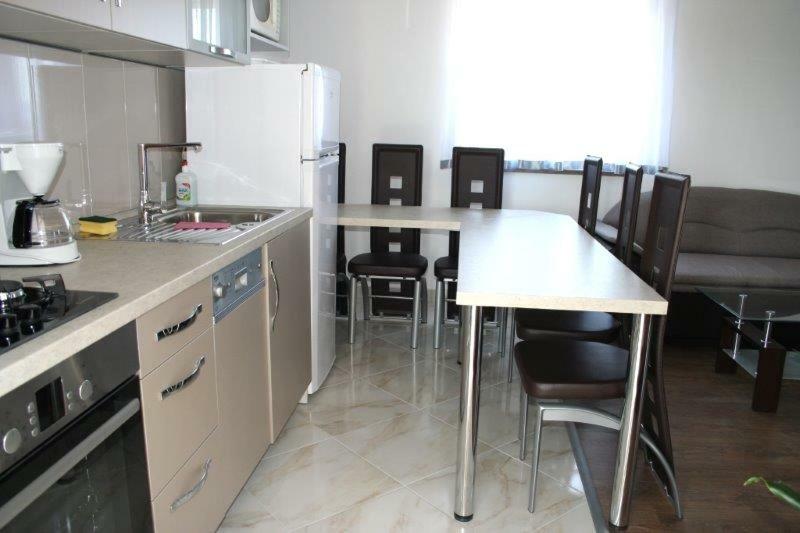 Lucija Apartments Vrh  Bagian luar foto