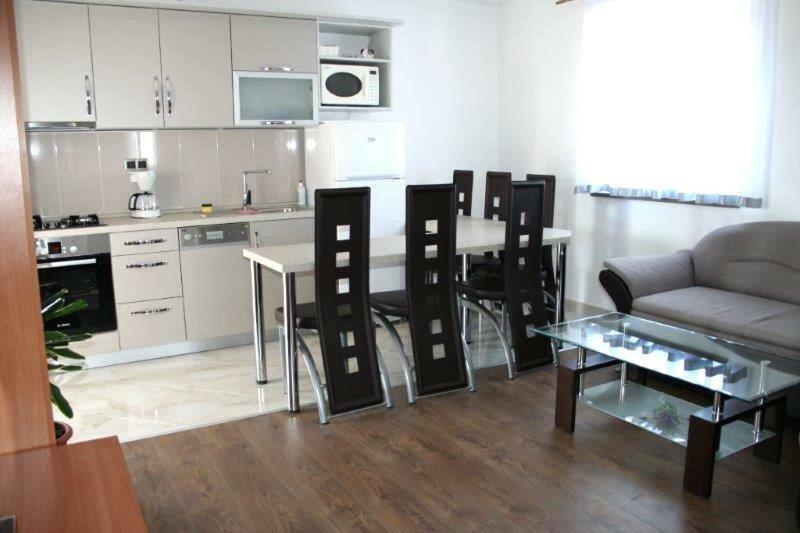 Lucija Apartments Vrh  Bagian luar foto