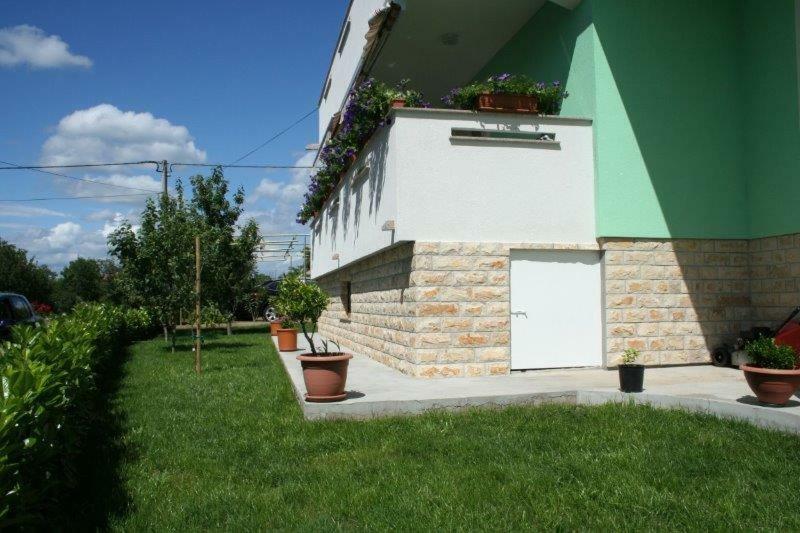 Lucija Apartments Vrh  Bagian luar foto